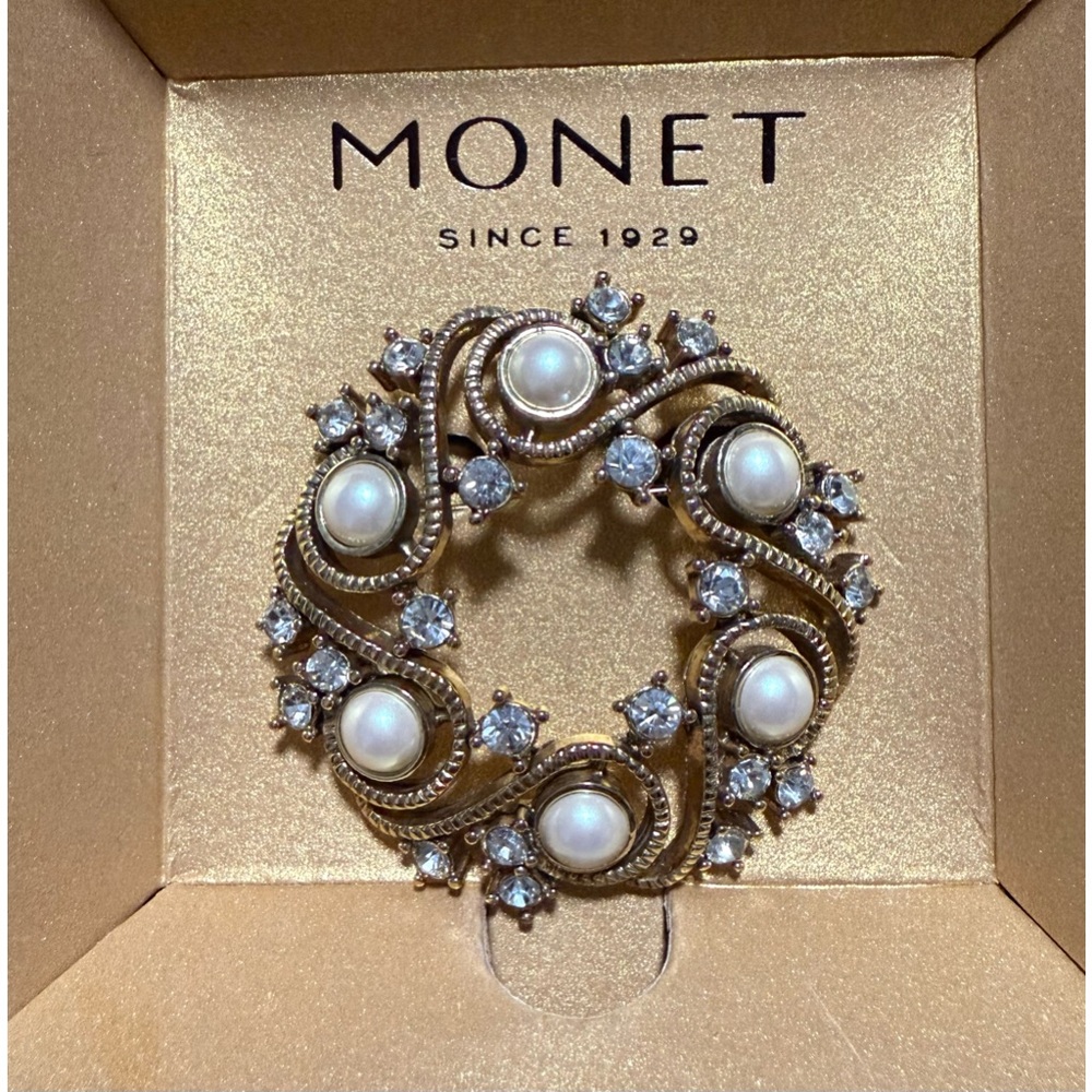Brand new Monet Vintage Brooch